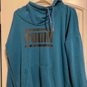 Women’s Puma sweatshirt
